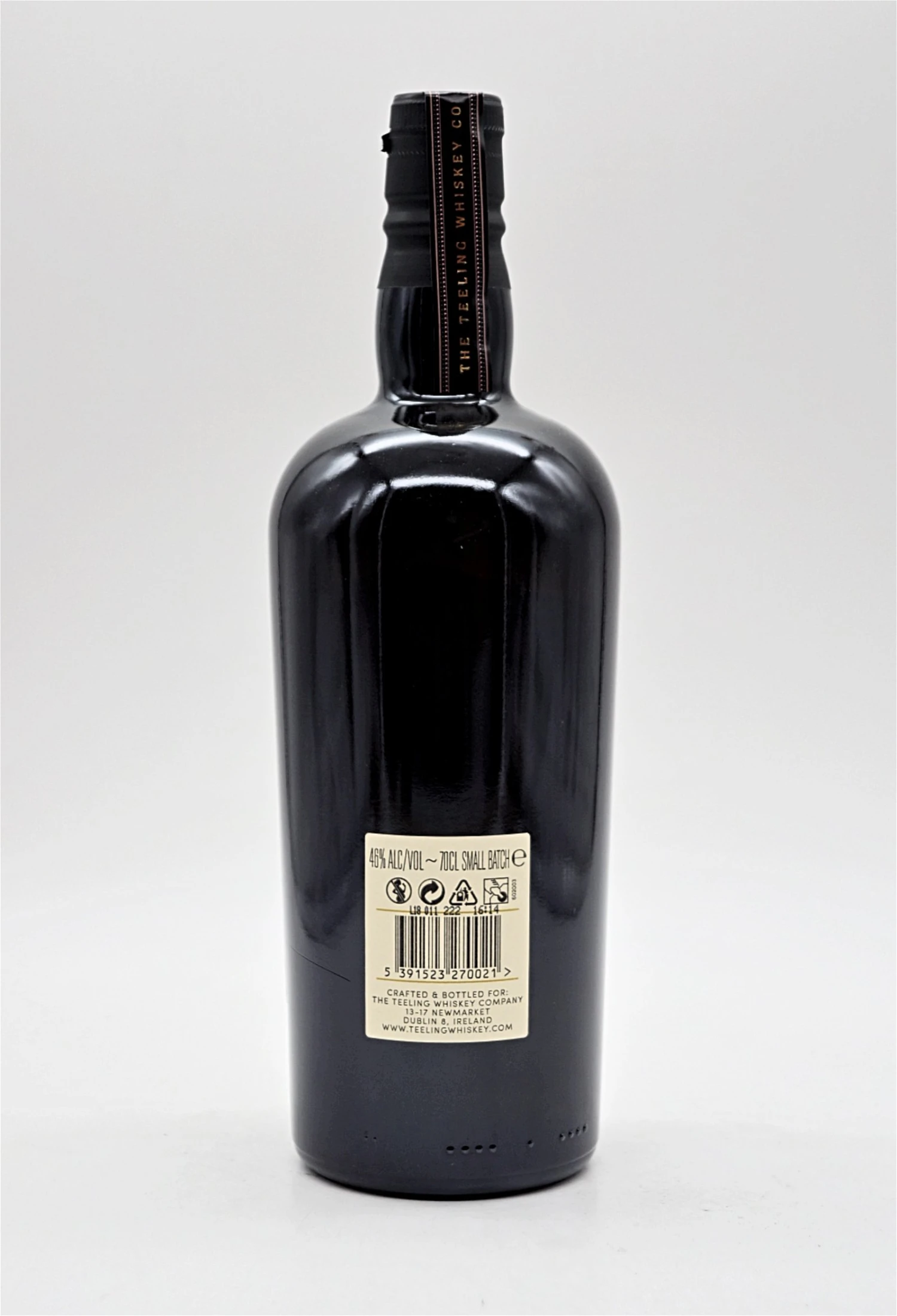 Small Batch Rum Cask Finish Irish Whiskey 4 Small Batch Rum Cask Finish Irish Whiskey – Bild 2